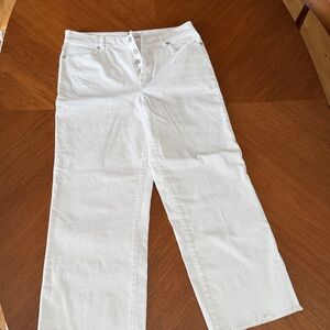 LOFT Women's White Straight Leg Jeans. new, without tags